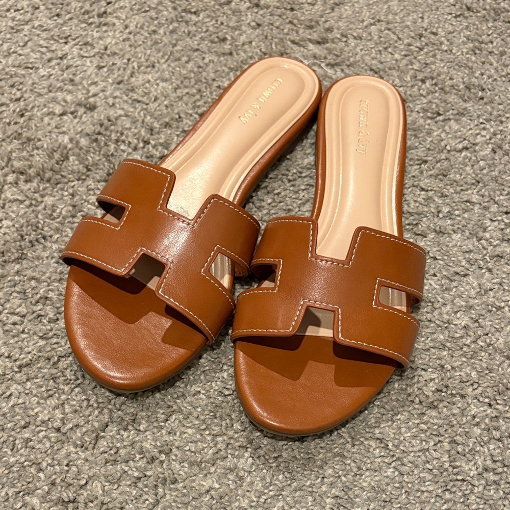 crown & ivy Tan Leather Slide Mules
